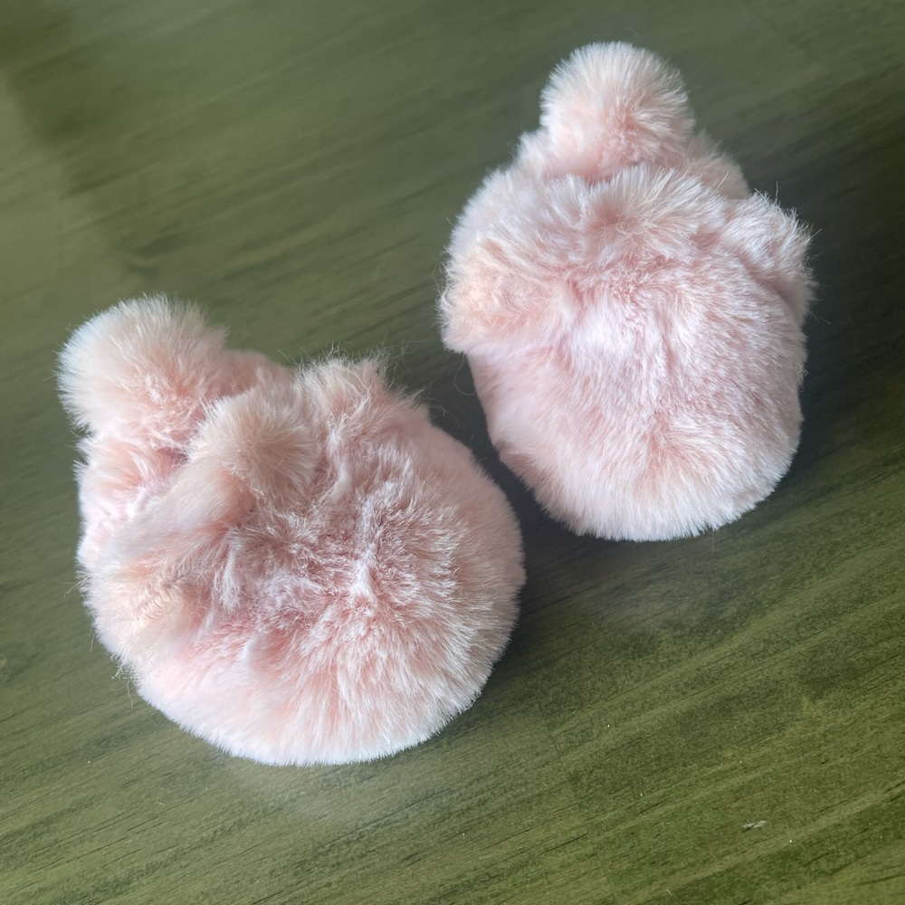 Slippers / booties